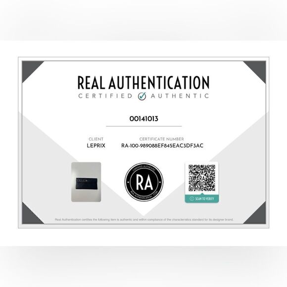 ❤️SOLD❤️AUTHENTIC CHANEL Vintage Classic Black Flap Closure Clutch Purse - Picture 2 of 14